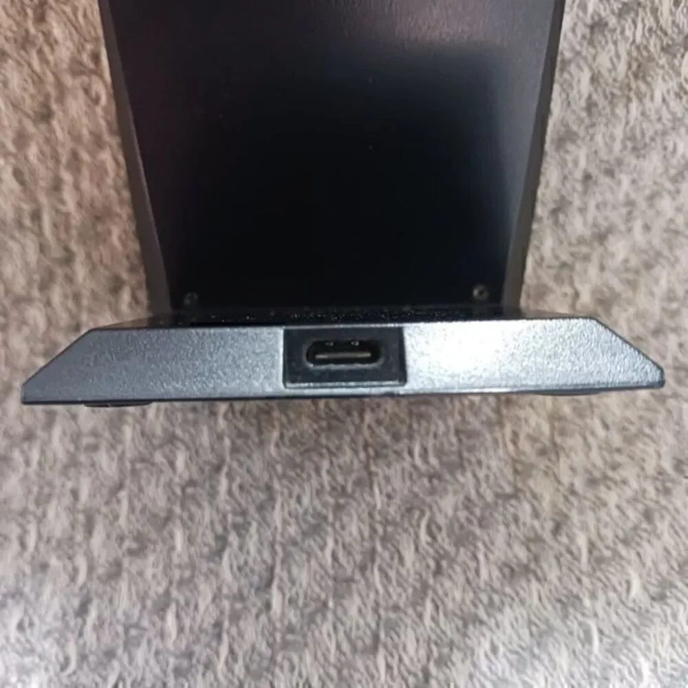 Nanami Qi Certified Wireless Charging Stand